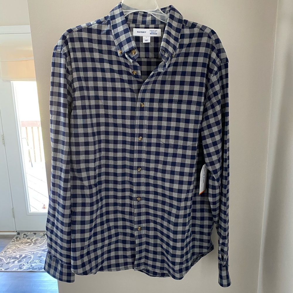 Men’s Old Navy Button Down Shirt